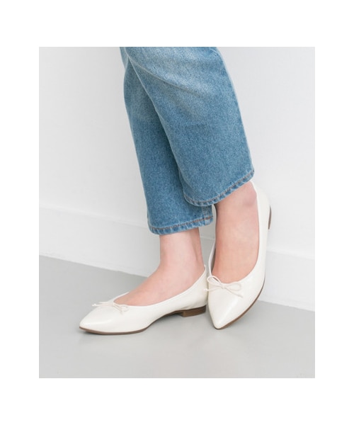 RODE SKO（ロデスコ）の「CAMERON リボンポインテッドバレエ（シューズ・レディース・RED/L.BLUE/MILKY WHT・35/36/37/38/39）」の4枚目の写真