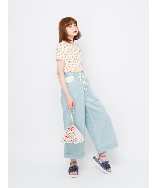 merry jenny(メリージェニー)の「レースアップデニムワイドパンツ(パンツ・レディース・オフホワイト/ブルー/インディゴ・F)」の5枚目の写真
