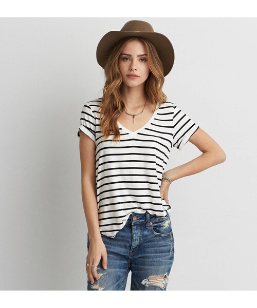 American Eagle(アメリカンイーグル)の「AEOソフトVネックTシャツ(Tシャツ/カットソー・レディース・ブラック/ヘザーグレー/ブルー/バーガンディー・XXS/XS/S/M/L/XL/XXL)」の1枚目の写真