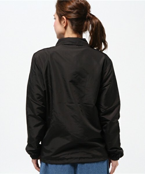 Champion(チャンピオン)の「メンズ チャンピオン アクションスタイル ナイロン コーチジャケット Champion COACH JACKET C3-H603(ナイロンジャケット・メンズ・ブラック/グレー/ネイビー・SMALL/MEDIUM/LARGE/X-LARGE)」の6枚目の写真