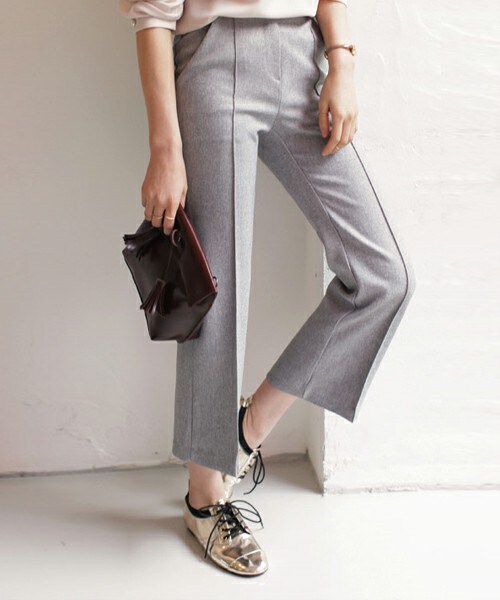 DHOLIC(ディーホリック)の「スリムフィットピンタックスラックス(スラックス・レディース・グレー/ライトブルー/ベージュ・S/M/L)」の1枚目の写真