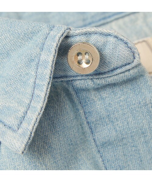 Maison Kitsune（メゾンキツネ）の「Maison Kitsuné Slim-Fit Denim Shirt（シャツ/ブラウス・メンズ・Blue・S/M/L/XL）」の4枚目の写真