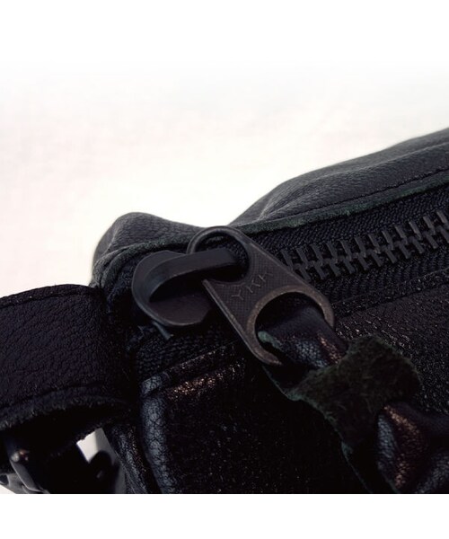 CALL&RESPONSE（コールアンドレスポンス）の「【日本製】レザーロールミニショルダーバッグ　/ 161-1674-03（ショルダーバッグ・メンズ・その他）」の4枚目の写真