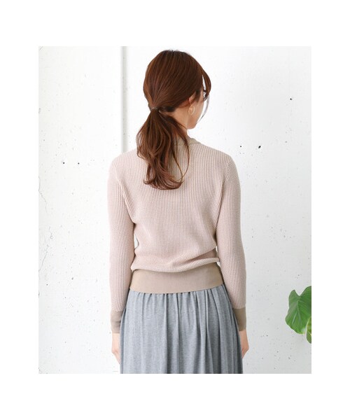 URBAN RESEARCH DOORS（アーバンリサーチドアーズ）の「ワッフルプルオーバーニット（トップス・レディース・BEIGE/GRAY・one）」の9枚目の写真