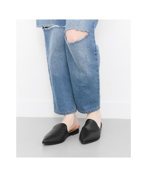 KBF（ケイビーエフ）の「パントゥフル（シューズ・レディース・IVORY/BLACK・36/37/38）」の4枚目の写真