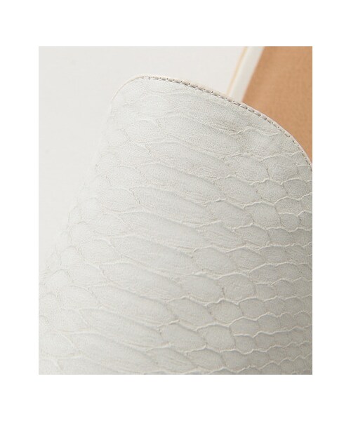 KBF（ケイビーエフ）の「パントゥフル（シューズ・レディース・IVORY/BLACK・36/37/38）」の10枚目の写真