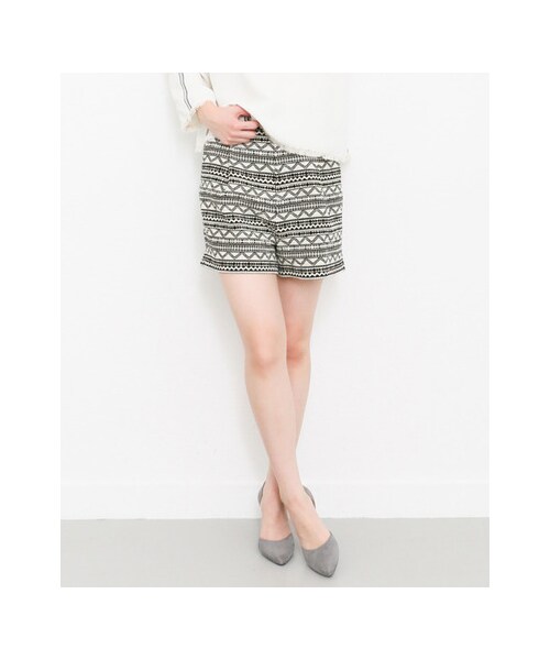 KBF（ケイビーエフ）の「KBF+ ジャガードショートパンツ（パンツ・レディース・BLACK/BEIGE・one）」の3枚目の写真