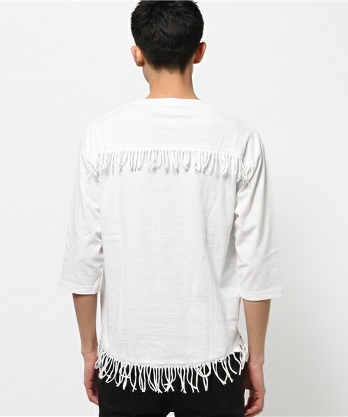 UNION STATION（ユニオンステーション）の「メンズノンノ【MEN'S NON-NO】5月号　P116　坂口 健太郎さん着用商品Uネック5分袖フリンジＴシャツ（Tシャツ/カットソー・メンズ・ホワイト/ベージュ/カーキ・SMALL/MEDIUM/LARGE）」の5枚目の写真