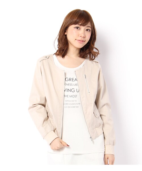 PAGEBOY（ページボーイ）の「フラップポケット付ノーカラーブルゾン（ジャケット/アウター・レディース・ブラック/グレーベージュ/カーキ）」の2枚目の写真