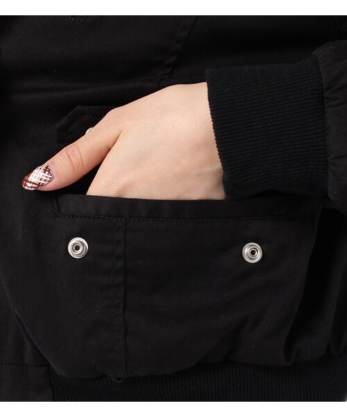 PAGEBOY（ページボーイ）の「フラップポケット付ノーカラーブルゾン（ジャケット/アウター・レディース・ブラック/グレーベージュ/カーキ）」の11枚目の写真