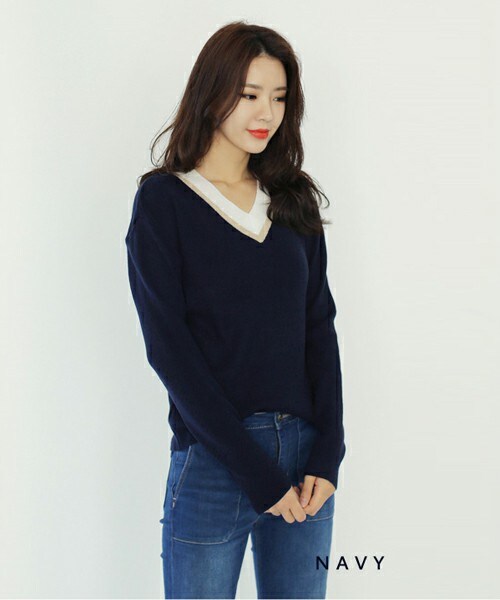 DHOLIC（ディーホリック）の「Vネックカラーポイントニットプルオーバー（ニット/セーター・レディース・ベージュ/アイボリー/ネイビー/ブラック/グレー・FREE）」の5枚目の写真