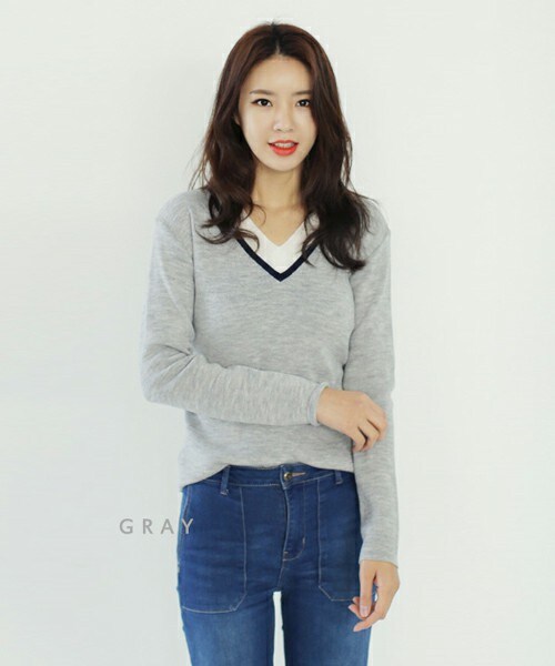 DHOLIC（ディーホリック）の「Vネックカラーポイントニットプルオーバー（ニット/セーター・レディース・ベージュ/アイボリー/ネイビー/ブラック/グレー・FREE）」の4枚目の写真