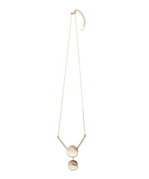 FRAY I.D（フレイアイディー）の「トライアングルメタルネックレス（ネックレス・レディース・SLV/GLD・F）」の4枚目の写真