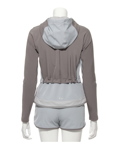 emmi（エミ）の「【emmi studio】ランニングパーカー（パーカー・レディース・BLU/RED/BLK・0/1）」の5枚目の写真