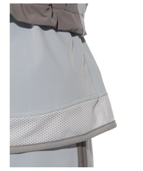 emmi（エミ）の「【emmi studio】ランニングパーカー（パーカー・レディース・BLU/RED/BLK・0/1）」の9枚目の写真