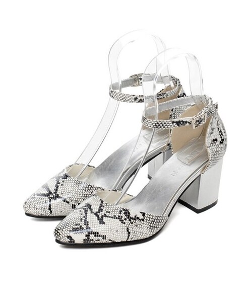 Re:EDIT（リエディ）の「【2/17 一般販売開始】[送料無料]【先行予約特典！ポイント5倍】[全5color][春新作][リエディオリジナル]アンクルストラップ太ヒールパンプス（シューズ・レディース・ブラック/ホワイト/ゴールド/シルバー/パイソン・S/M/L/LL）」の16枚目の写真