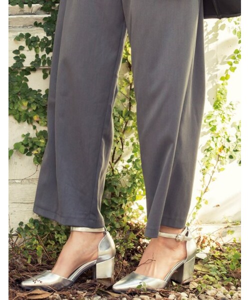 Re:EDIT（リエディ）の「【2/17 一般販売開始】[送料無料]【先行予約特典！ポイント5倍】[全5color][春新作][リエディオリジナル]アンクルストラップ太ヒールパンプス（シューズ・レディース・ブラック/ホワイト/ゴールド/シルバー/パイソン・S/M/L/LL）」の3枚目の写真