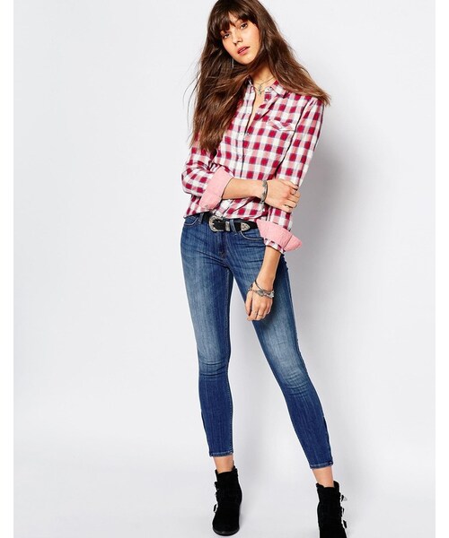 Lee（リー）の「Lee Scarlett Cropped Skinny Jean（デニムパンツ・レディース・Blue・W24 L31/W25 L31/W25 L33/W26 L33/W27 L33/W28 L33/W29 L33/W30 L33/W31 L31/W31 L33/W32 L33）」の3枚目の写真