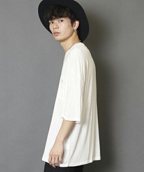 unrelaxing（アンリラクシング）の「ビッグシルエットドロップショルダーTシャツ　ビッグカットソー（Tシャツ/カットソー・メンズ・ホワイト/ブラック/グレー・SMALL/MEDIUM）」の8枚目の写真