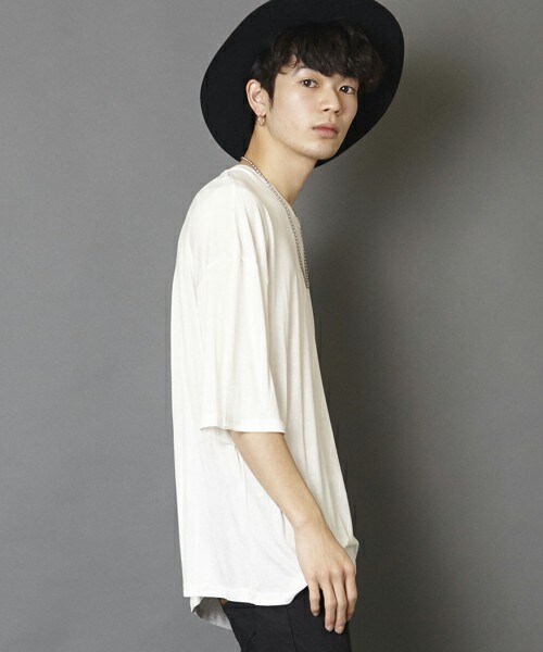 unrelaxing（アンリラクシング）の「ビッグシルエットドロップショルダーTシャツ　ビッグカットソー（Tシャツ/カットソー・メンズ・ホワイト/ブラック/グレー・SMALL/MEDIUM）」の6枚目の写真