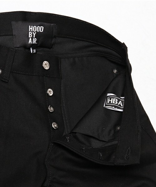HOOD BY AIR（フードバイエアー）の「HOOD BY AIR 『PEDRO BLACK』ブラックデニムパンツ（デニムパンツ・メンズ・ブラック・28/30/32）」の6枚目の写真