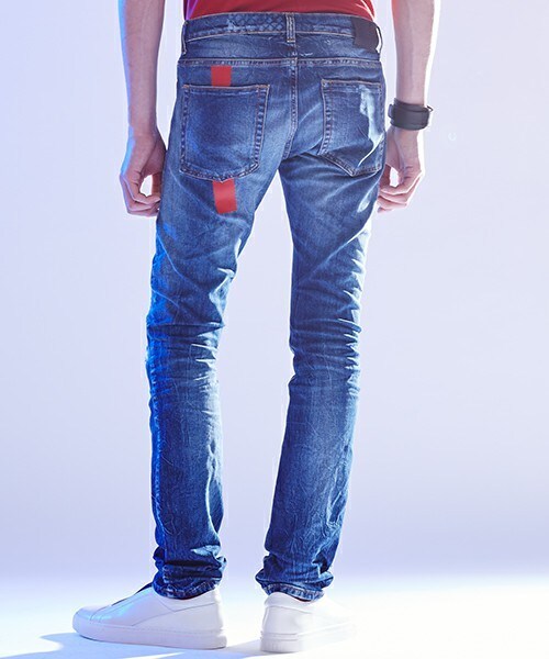 MARCELO BURLON（マルセロ・バーロン）の「MARCELO BURLON SLIM FIT DENIM（デニムパンツ・メンズ・ダークブルー・29/30/28/31）」の8枚目の写真