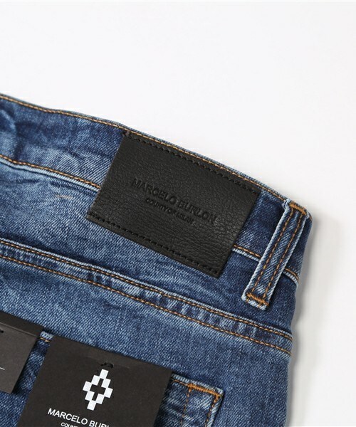 MARCELO BURLON（マルセロ・バーロン）の「MARCELO BURLON SLIM FIT DENIM（デニムパンツ・メンズ・ダークブルー・29/30/28/31）」の3枚目の写真