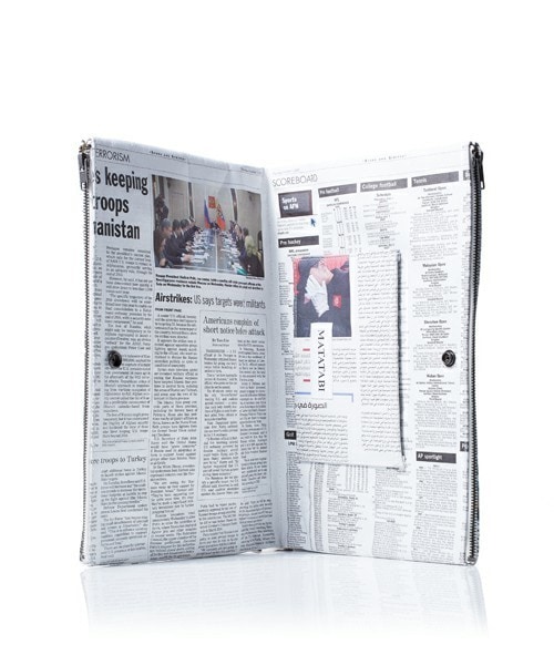 MATATABI(マタタビ)の「MATATABI ニュースペーパークラッチバッグ(クラッチバッグ・メンズ・ホワイト・FREE)」の3枚目の写真