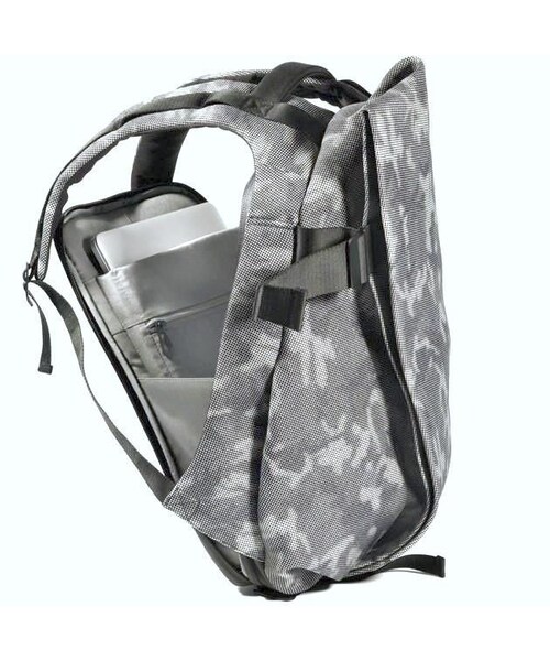 Cote&Ciel（コートエシエル）の「【28062】ISAR  ECO YARN - Stone Grey Crypsis (M size)  Cote&Ciel コートエシエル リュックサック（バックパック/リュック・メンズ・その他）」の5枚目の写真