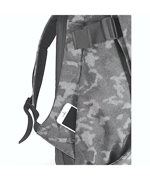 Cote&Ciel（コートエシエル）の「【28062】ISAR  ECO YARN - Stone Grey Crypsis (M size)  Cote&Ciel コートエシエル リュックサック（バックパック/リュック・メンズ・その他）」の8枚目の写真