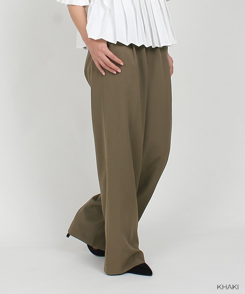 RANDA(ランダ)の「ストレッチワイドストレートパンツ(パンツ・レディース・カーキ/ブラック・0/1/2)」の1枚目の写真
