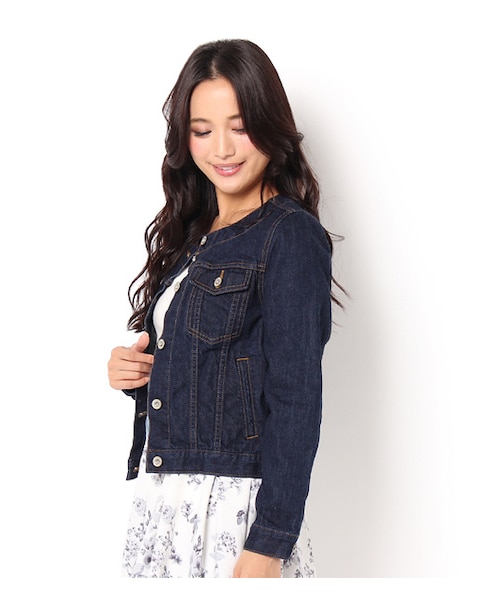 mysty woman(ミスティウーマン)の「デニムノーカラーGジャン(ジャケット/アウター・レディース・ブルー/インディゴ)」の4枚目の写真