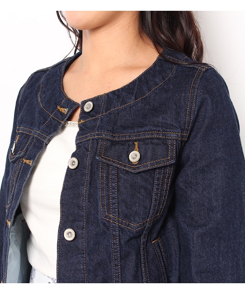 mysty woman(ミスティウーマン)の「デニムノーカラーGジャン(ジャケット/アウター・レディース・ブルー/インディゴ)」の5枚目の写真