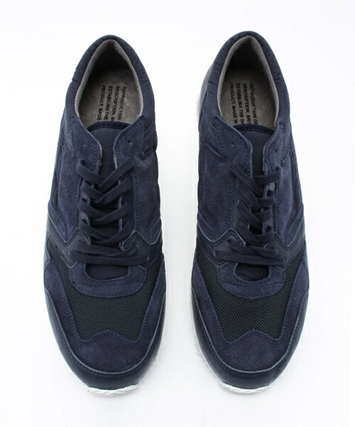 MEN'S BIGI(メンズビギ)の「【REPRODUCTION OF FOUND】 レザースニーカー(ハンドメイド)/ブリティッシュトレーナー(スニーカー・メンズ・ホワイト/ネイビー・SMALL/MEDIUM/LARGE)」の6枚目の写真