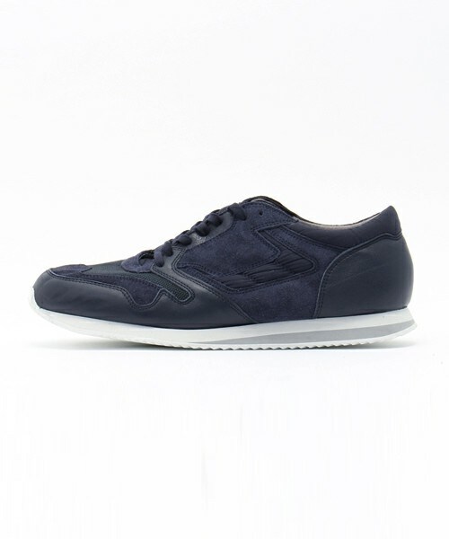 MEN'S BIGI(メンズビギ)の「【REPRODUCTION OF FOUND】 レザースニーカー(ハンドメイド)/ブリティッシュトレーナー(スニーカー・メンズ・ホワイト/ネイビー・SMALL/MEDIUM/LARGE)」の3枚目の写真
