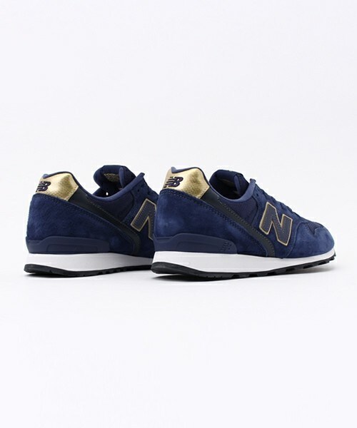 NEW BALANCE(ニューバランス)の「ウィメンズ ニューバランス グレー ネイビー new balance WR996 HA HC(スニーカー・レディース・ベージュ/ネイビー・22.5cm/23cm/23.5cm/24cm/24.5cm)」の5枚目の写真
