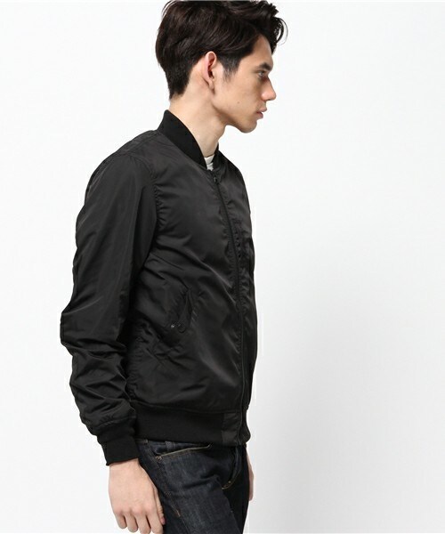 Alpha Industries（アルファインダストリーズ）の「ALPHA INDUSTRIES MA-1（ブルゾン・メンズ・ブラック/オリーブ・M/L）」の3枚目の写真