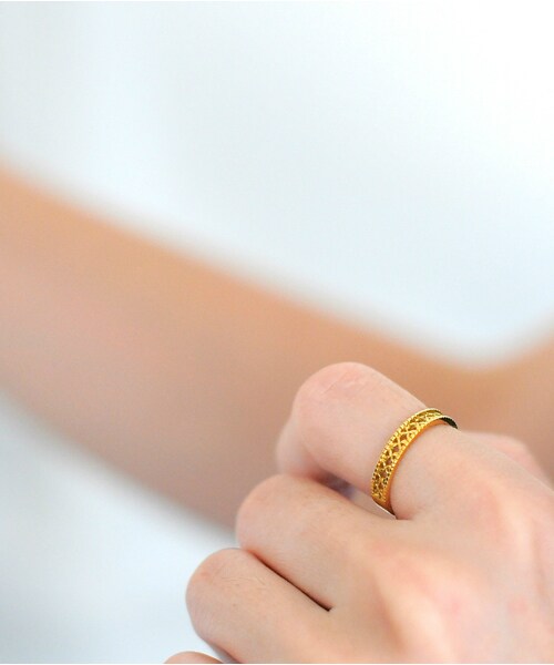 two ply(トゥープライ)の「トゥー プライ 202 キス キス フローラル リング(リング・レディース・ゴールド・5.5号~13号)」の3枚目の写真