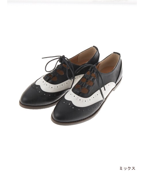 w closet（ダブルクローゼット）の「ギリーポインテッドシューズ（シューズ・レディース・ブラック/キナリ/ミックス・M/L）」の3枚目の写真