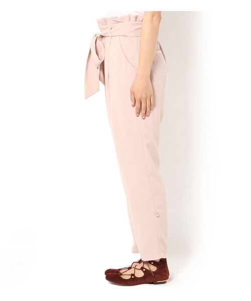 PAGEBOY(ページボーイ)の「ハイウエストリボン付きテーパードパンツ(パンツ・レディース・ブラック/ピンク)」の4枚目の写真