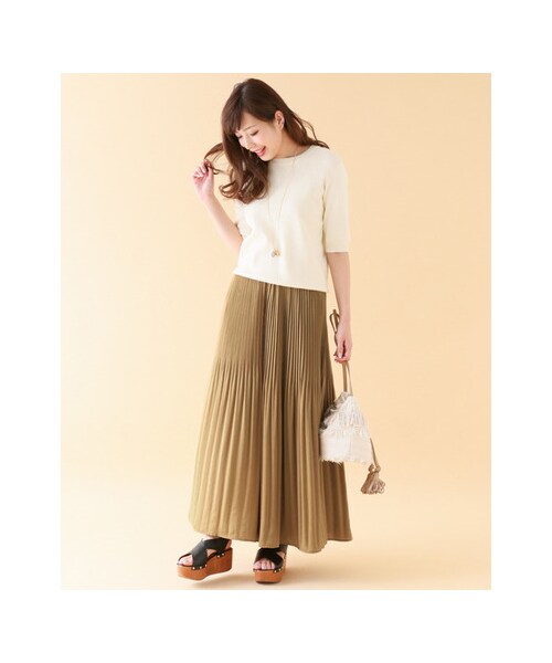 URBAN RESEARCH ROSSO WOMEN(アーバンリサーチ ロッソ)の「【予約】ギャザーワイドパンツ(パンツ・レディース・D/NAVY/CHARCOAL/CAMEL/OFF WHITE・FREE)」の8枚目の写真
