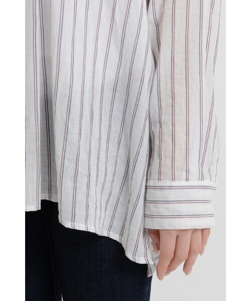 LOSICARIE(ロシカリエ)の「ストライプシャツ(トップス・レディース・柄物オフホワイト/柄物ネイビー・M)」の6枚目の写真