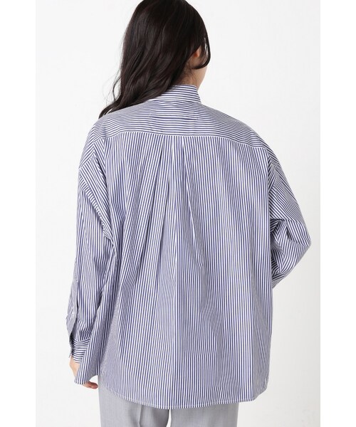 La TOTALITE（ラトータリテ）の「TICCA ロングスリーブストライプS BIG シャツ（トップス・ネイビー・フリー）」の6枚目の写真