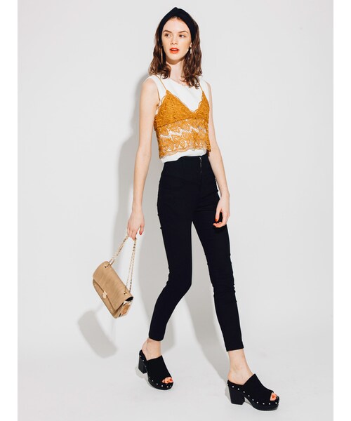 MURUA（ムルーア）の「【FEMININE】flower laceキャミソール（トップス・レディース・ホワイト/ブラック/イエロー/ネイビー）」の5枚目の写真