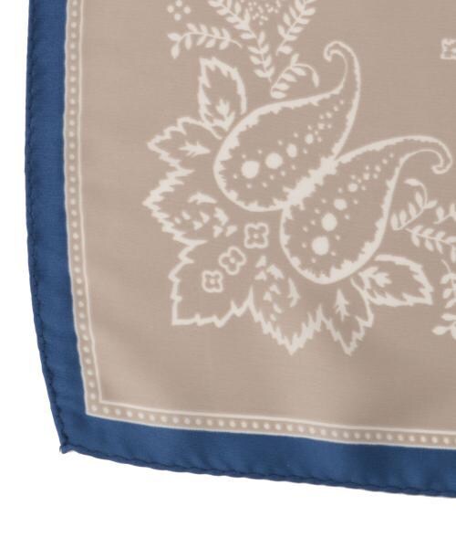 RAY CASSIN（レイカズン）の「バンダナ柄スカーフ（ファッション雑貨・レディース・柄A/柄B/柄C・FREE）」の4枚目の写真