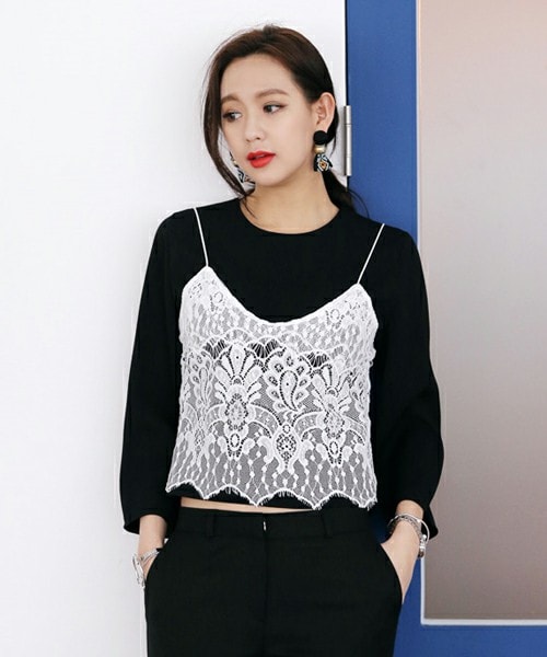 DHOLIC（ディーホリック）の「ジグザグヘムレースパターンビスチェ（その他トップス・レディース・ディープスカイブルー/ホワイト/ブラック・FREE）」の2枚目の写真