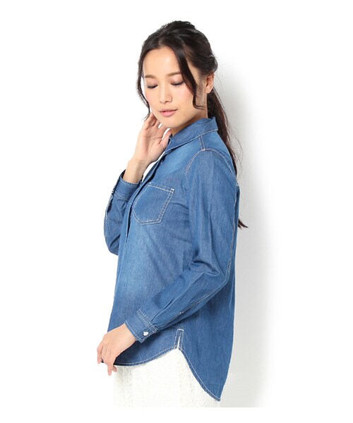 laboratory work(ラボラトリーワーク)の「比翼デニムシャツ(トップス・レディース・サックス/インディゴ・M)」の4枚目の写真