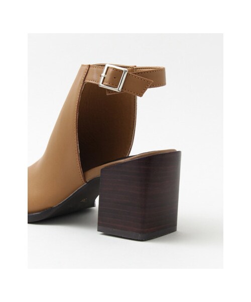 KBF(ケイビーエフ)の「スクエアヒールサンダル(シューズ・レディース・BLACK/CAMEL・36/37/38)」の13枚目の写真