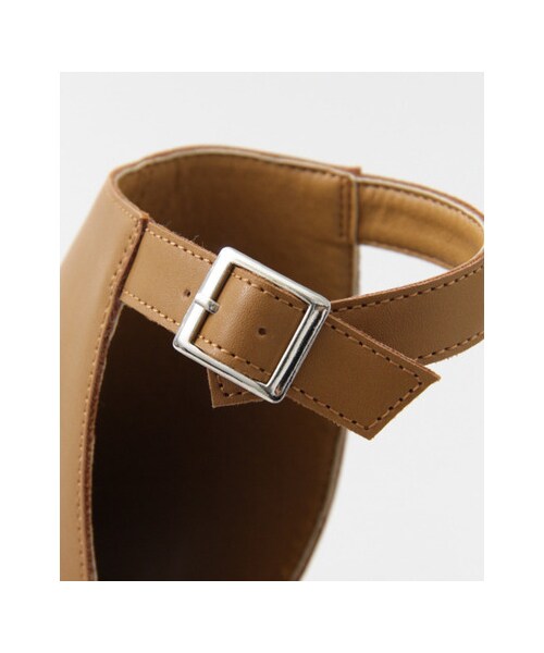 KBF(ケイビーエフ)の「スクエアヒールサンダル(シューズ・レディース・BLACK/CAMEL・36/37/38)」の10枚目の写真