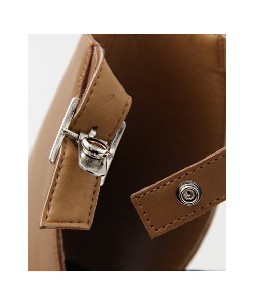 KBF(ケイビーエフ)の「スクエアヒールサンダル(シューズ・レディース・BLACK/CAMEL・36/37/38)」の11枚目の写真